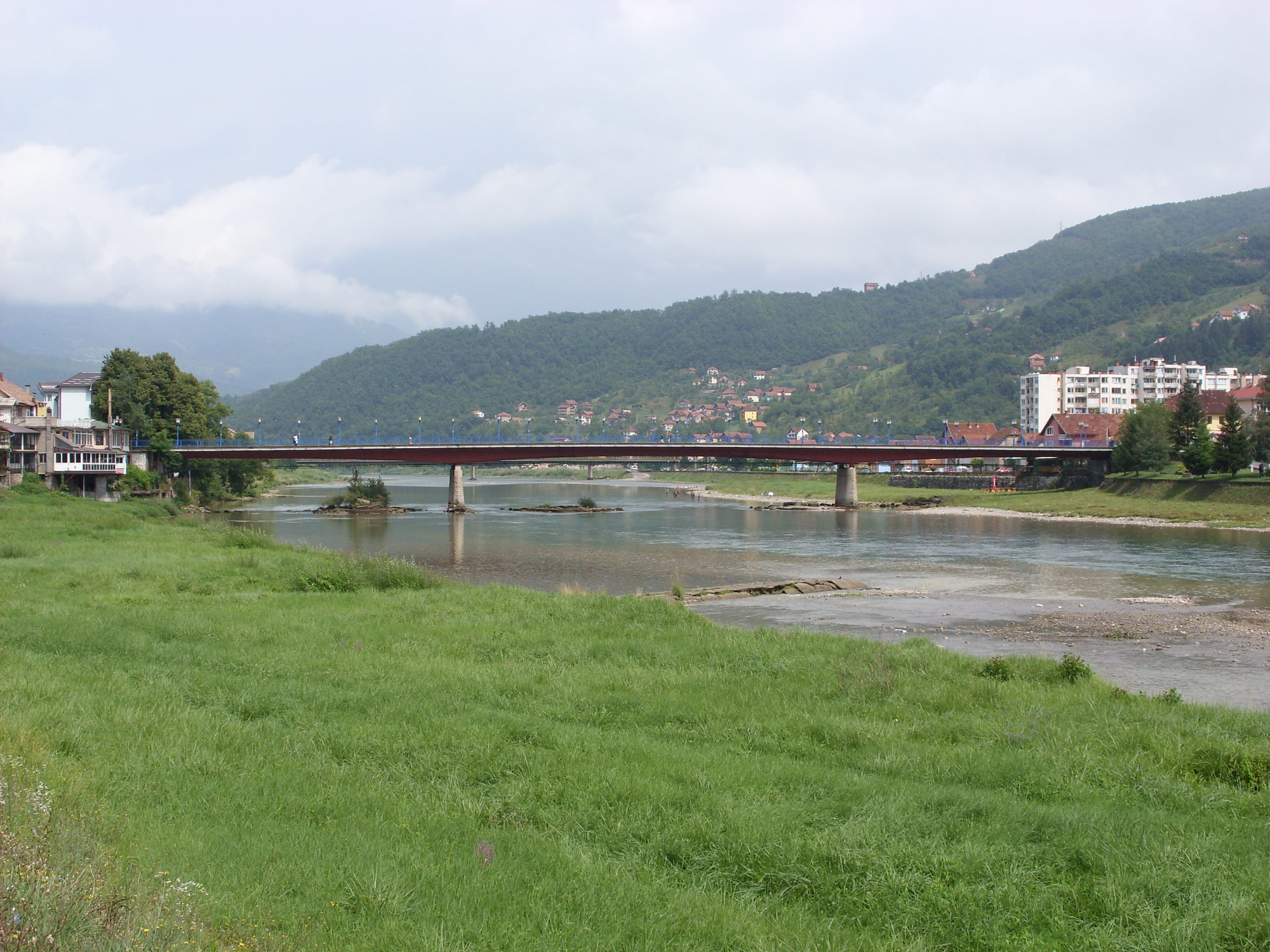 Goražde (Горажде) (Photo license CC-BY-SA 3.0)
